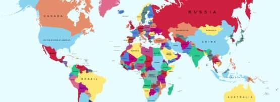 フランスを含むさまざまな国が描かれたカラフルな世界地図。